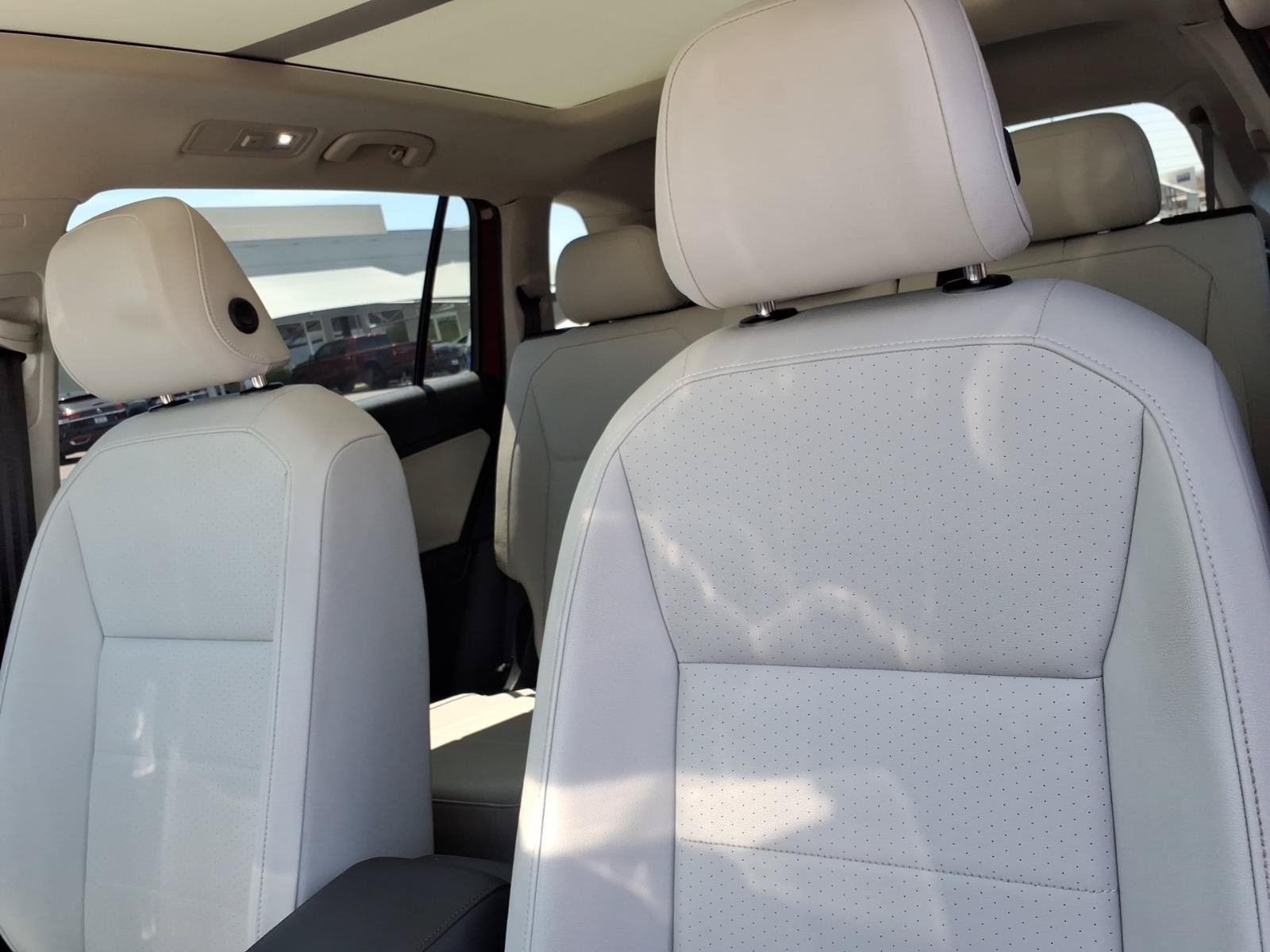 Used 2019 Volkswagen Tiguan SEL FWD image 22