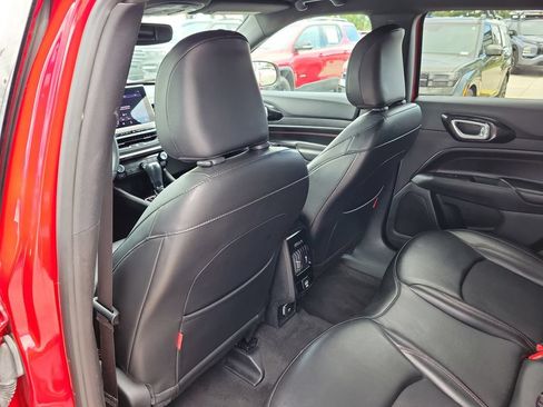Used 2023 Jeep Compass Trailhawk AWD/4WD image 12