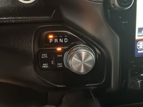 Used 2021 RAM 1500 Laramie AWD/4WD image 17