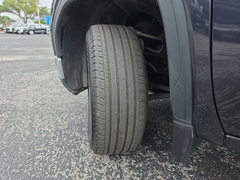 Used 2025 GMC Sierra 1500 SLT image 35