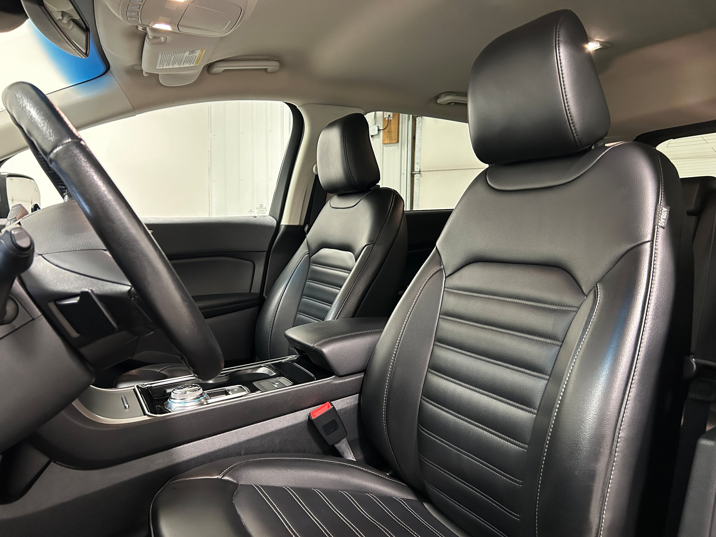 Used 2020 Ford Edge SEL w/ Cold Weather Package AWD/4WD image 26