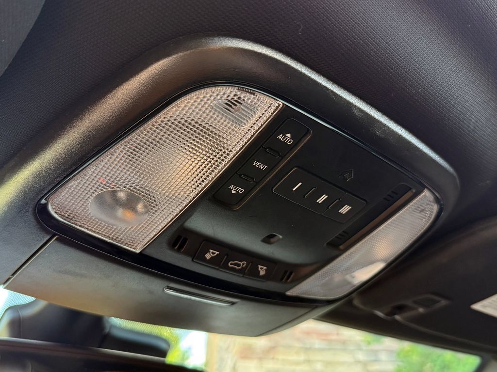 Used 2021 Dodge Durango SRT Hellcat w/ Technology Group AWD/4WD image 28