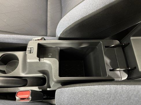 Used 2025 Nissan Versa SV w/ Trunk Package FWD image 25