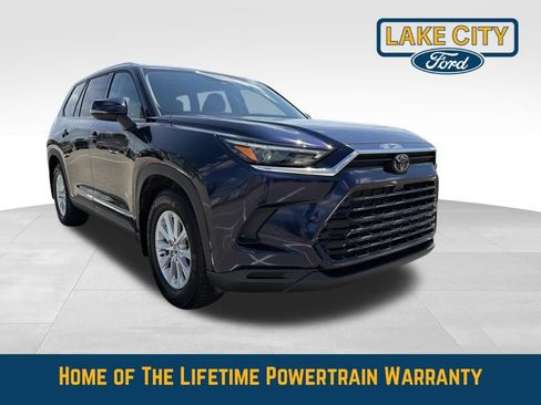 Used 2025 Toyota Grand Highlander AWD image 9