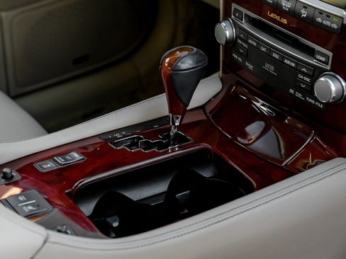 Used 2012 Lexus LS 460 image 26