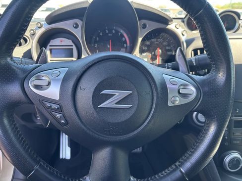 Used 2012 Nissan 370Z Touring w/ Sport Pkg image 11