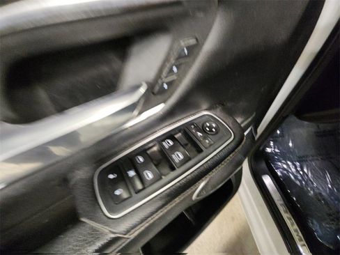 Used 2020 RAM 1500 Laramie image 33