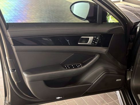 Used 2020 Porsche Panamera 4S AWD/4WD image 18