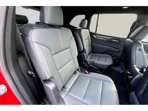 New 2026 GMC Acadia AT4 w/ Super Cruise Package AWD/4WD image 10