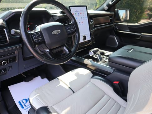 Used 2023 Ford F150 Lightning Platinum AWD/4WD image 25