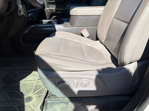 Used 2019 Chevrolet Silverado 1500 LT Trail Boss AWD/4WD image 16