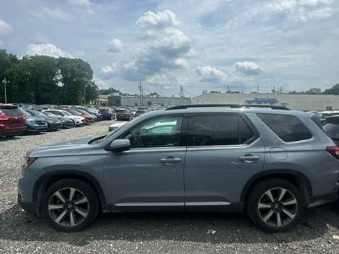 Used 2023 Honda Pilot Elite image 4