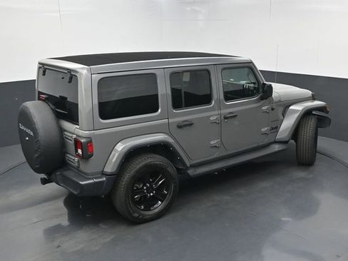 Used 2021 Jeep Wrangler Unlimited Sahara AWD/4WD image 37