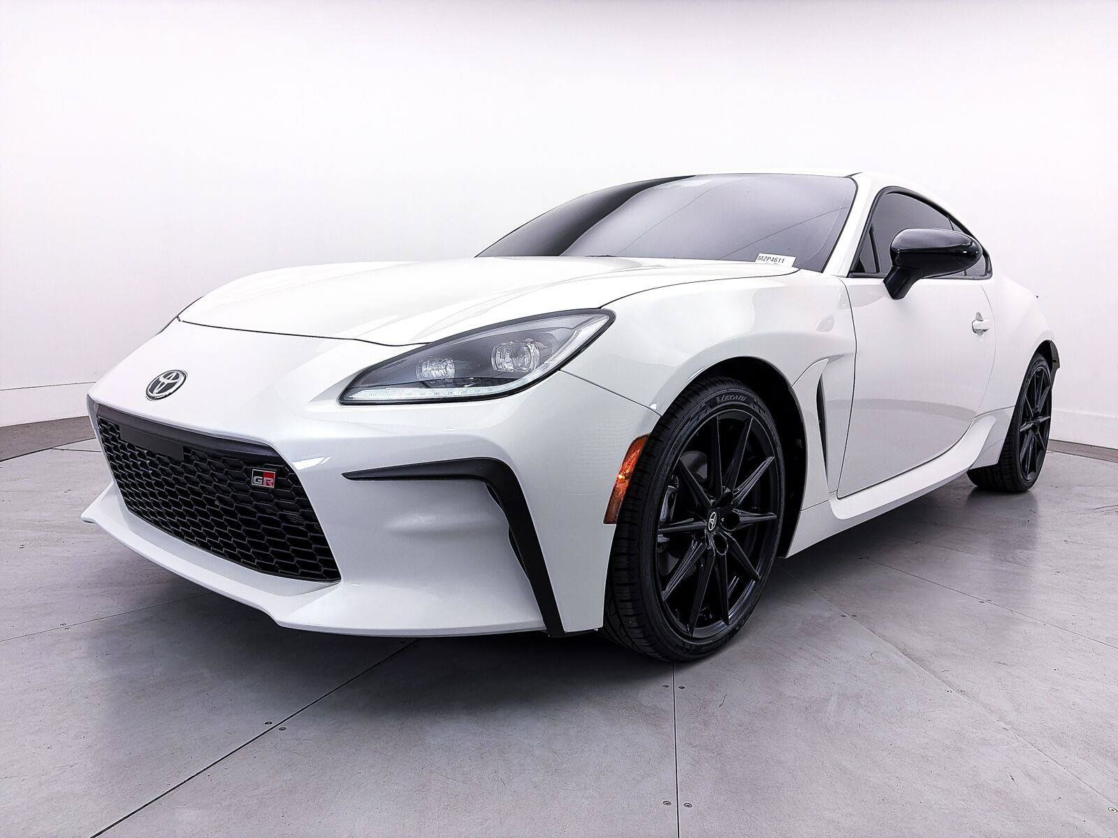 Used 2024 Toyota GR86 Premium RWD image 11