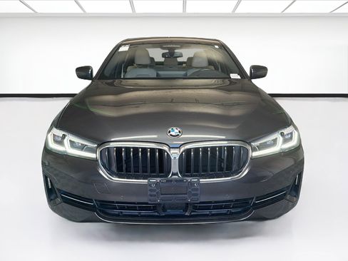 Used 2021 BMW 530i w/ Premium Package RWD image 2