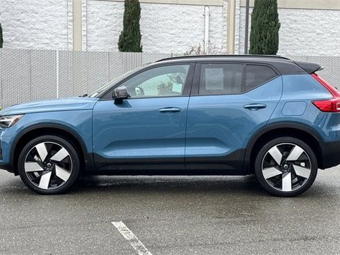 Used 2023 Volvo XC40 Recharge Ultimate w/ Protection Package Premier image 7