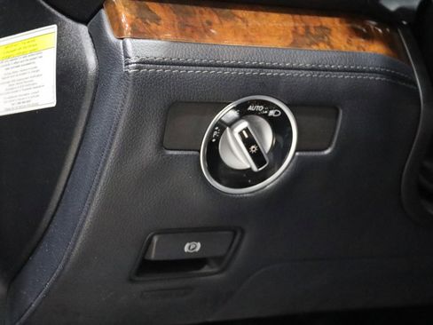 Used 2013 Mercedes-Benz SL 550 image 66