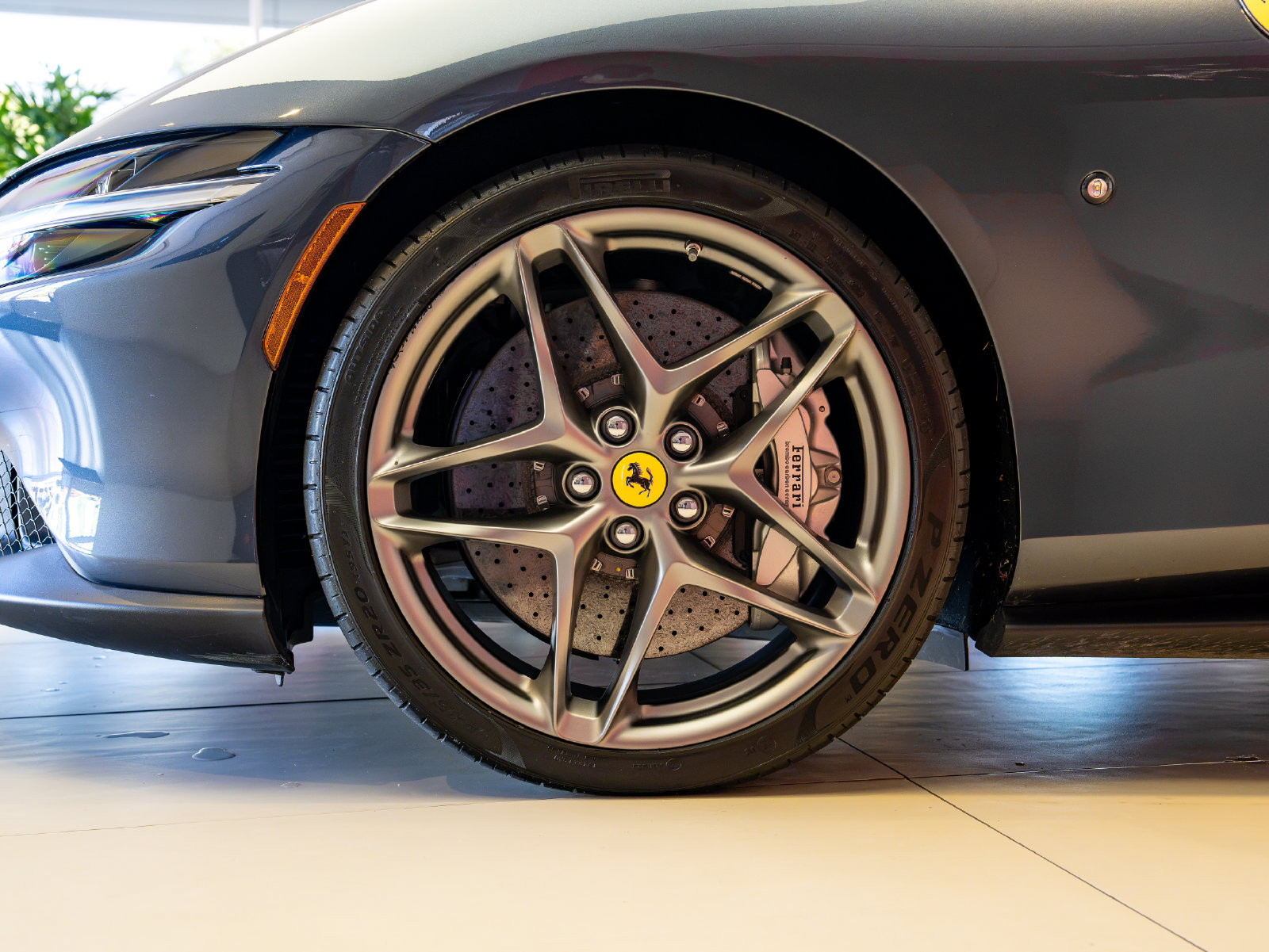 Used 2025 Ferrari Roma Spider RWD image 4
