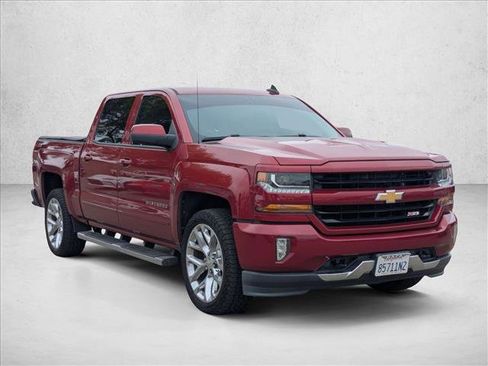 Used 2018 Chevrolet Silverado 1500 LT w/ All Star Edition image 3