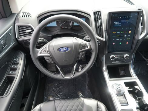 Used 2024 Ford Edge Titanium AWD/4WD image 23