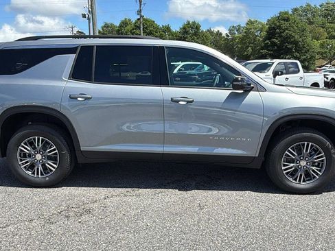New 2026 Chevrolet Traverse LT FWD image 4