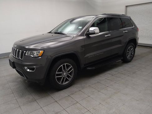 Used 2017 Jeep Grand Cherokee Limited image 2