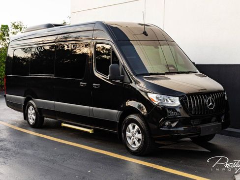 Used 2025 Mercedes-Benz Sprinter 2500 image 17