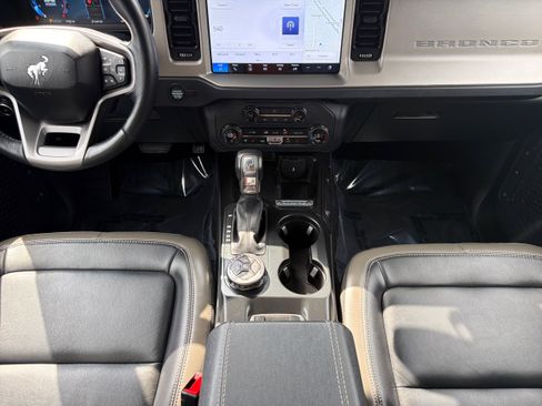 Used 2025 Ford Bronco Outer Banks AWD/4WD image 18