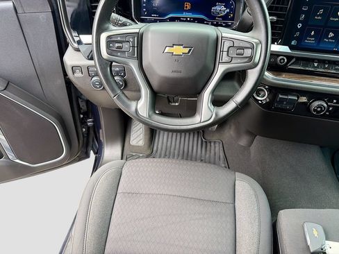 Used 2024 Chevrolet Silverado 2500 LT AWD/4WD image 16