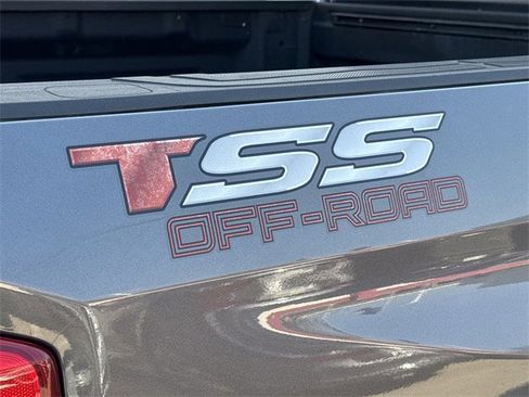 Used 2019 Toyota Tundra SR5 w/ SR5 Upgrade Package image 9