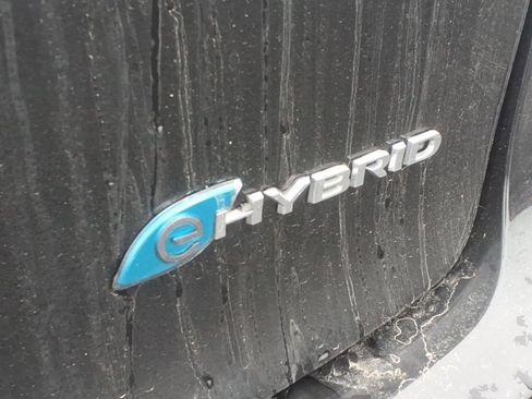 Used 2024 Chrysler Pacifica Limited FWD image 33