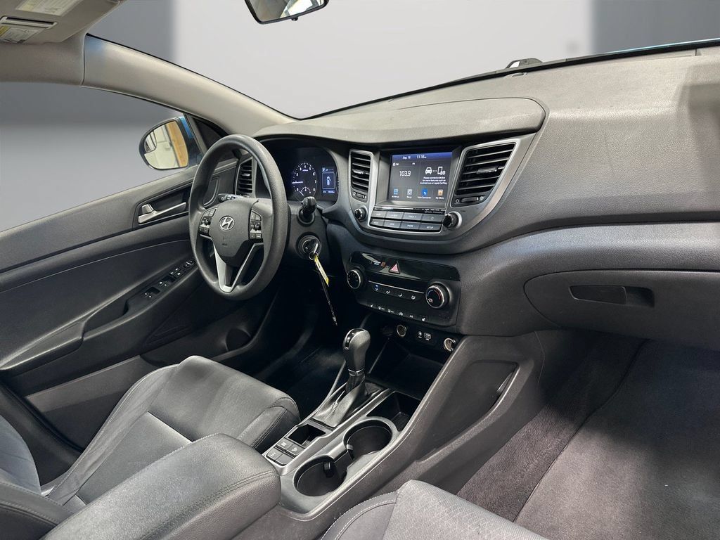 Used 2018 Hyundai Tucson SEL AWD/4WD image 16