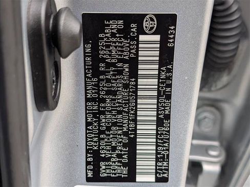 Used 2016 Toyota Camry LE FWD image 23
