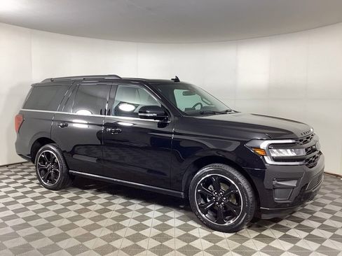 Used 2022 Ford Expedition Limited image 1