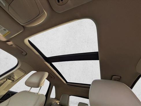 Used 2017 Lincoln MKC Reserve image 14