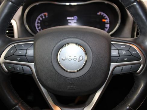 Used 2022 Jeep Grand Cherokee Laredo X RWD image 29
