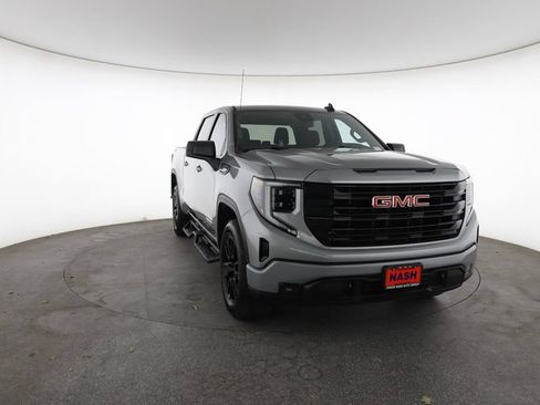 Used 2025 GMC Sierra 1500 Elevation AWD/4WD image 3