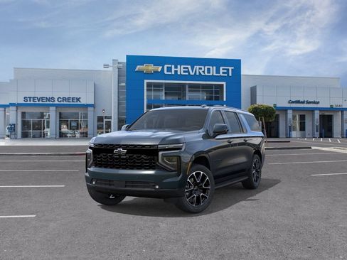 New 2026 Chevrolet Suburban RST w/ Comfort Package AWD/4WD image 8