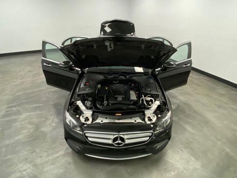 Used 2018 Mercedes-Benz E 300 4MATIC w/ Premium 2 Package image 52