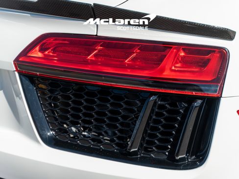 Used 2018 Audi R8 V10 w/ Premium Package image 28