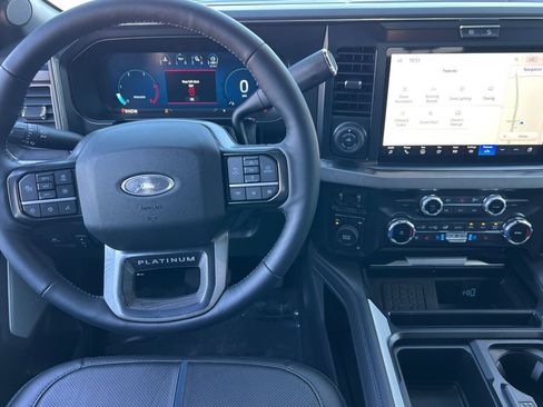Used 2025 Ford F450 Platinum w/ FX4 Off-Road Package image 14