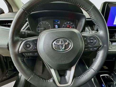 Certified 2023 Toyota Corolla Cross LE AWD/4WD image 9