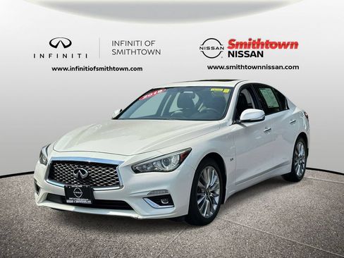 Used 2019 INFINITI Q50 Luxe w/ Essential Package (3.0T Luxe) AWD/4WD image 2