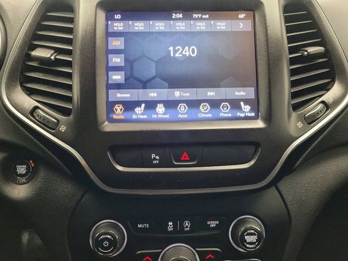 Used 2020 Jeep Cherokee Trailhawk w/ Cold Weather Group image 25