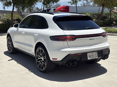 Used 2022 Porsche Macan AWD/4WD image 5