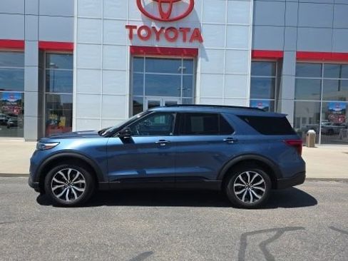 Used 2020 Ford Explorer ST AWD/4WD image 2