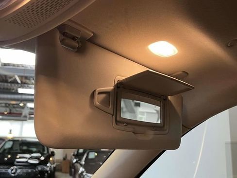 Certified 2022 Mercedes-Benz GLB 250 4MATIC image 32