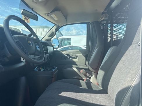 Used 2024 Chevrolet Express 2500 w/ Driver Convenience Package RWD image 5