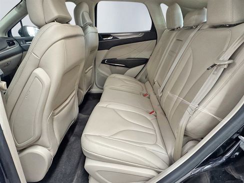Used 2017 Lincoln MKC Premiere image 20