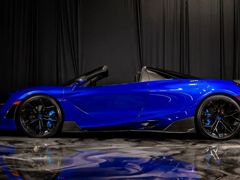 Used 2020 McLaren 720S Spider image 12